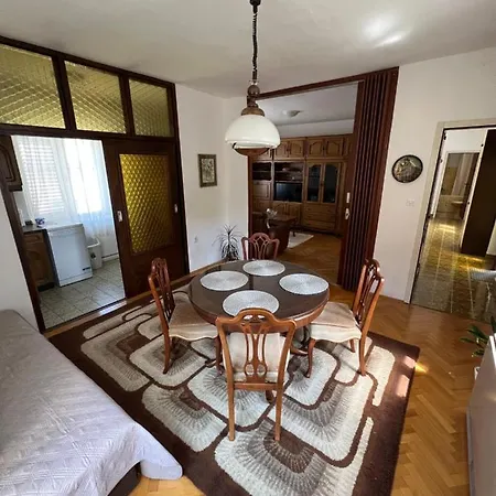 아파트 Ana, Free Garage Parking *