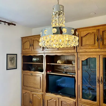 Ana, Free Garage Parking